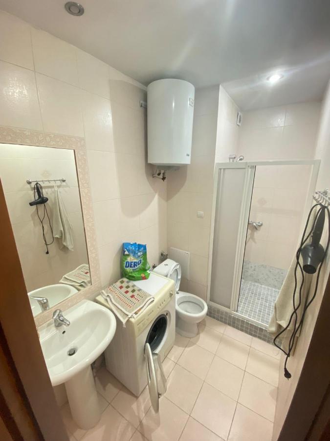 White New Apartments Ultracentral 2-Rooms In The Heart تشيسيناو المظهر الخارجي الصورة