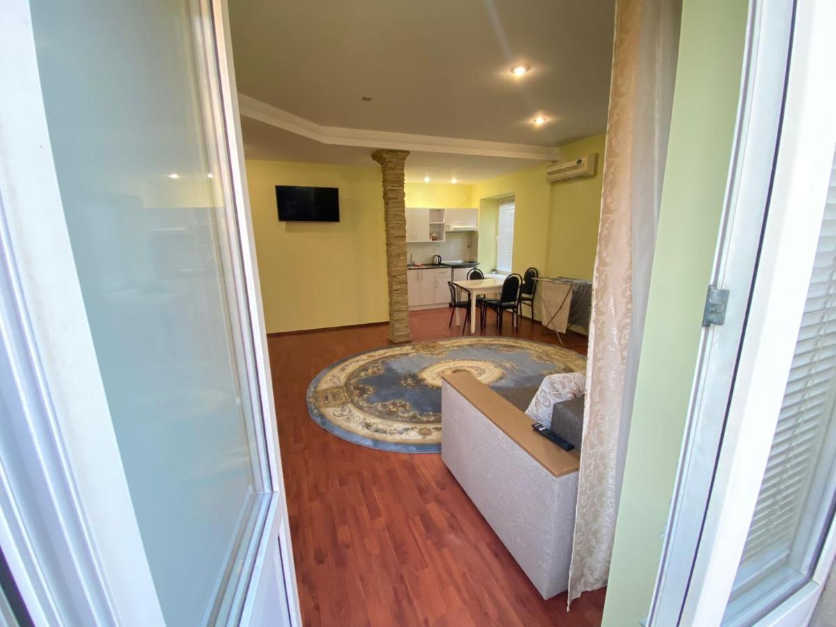 White New Apartments Ultracentral 2-Rooms In The Heart تشيسيناو المظهر الخارجي الصورة