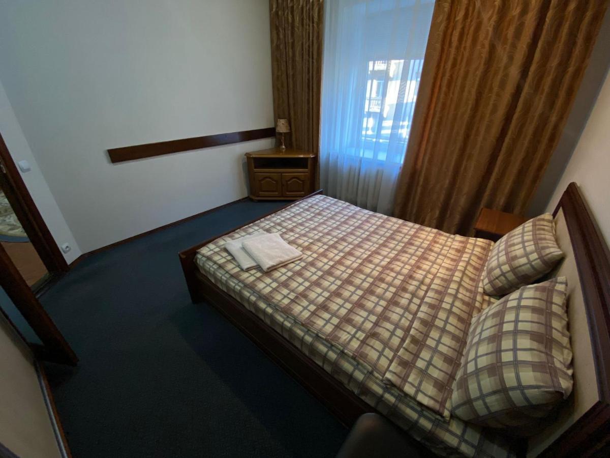 White New Apartments Ultracentral 2-Rooms In The Heart تشيسيناو المظهر الخارجي الصورة